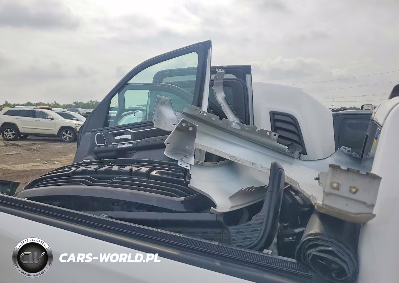 2023 Ram 1500 Laramie VIN:1C6SRFJT9PN525931 - 12