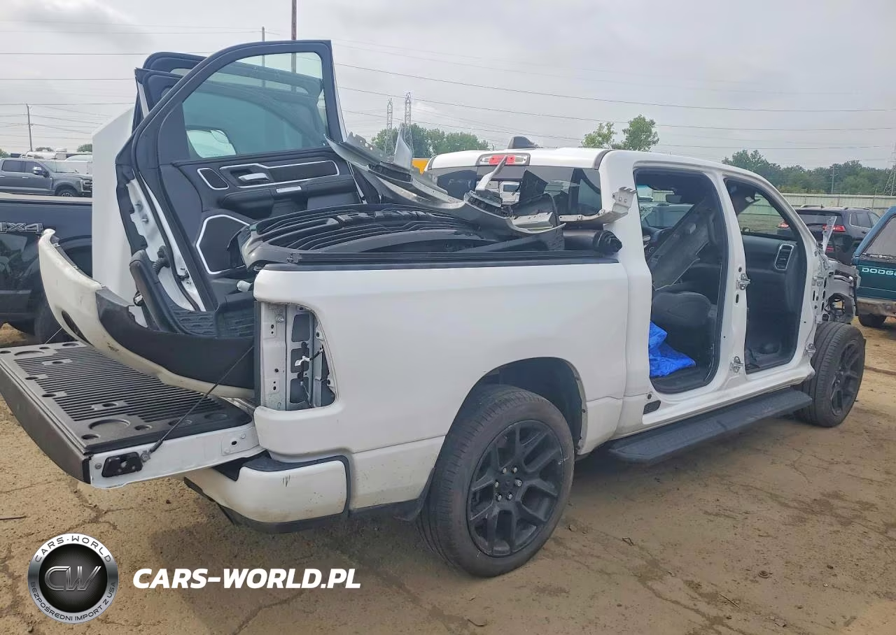 2023 Ram 1500 Laramie VIN:1C6SRFJT9PN525931 - 3