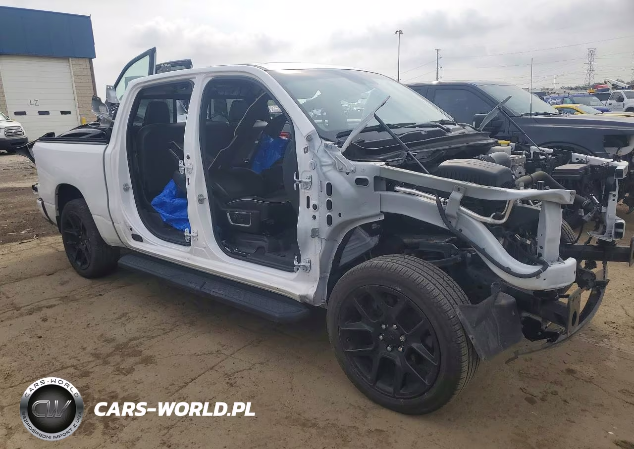 2023 Ram 1500 Laramie VIN:1C6SRFJT9PN525931 - 4
