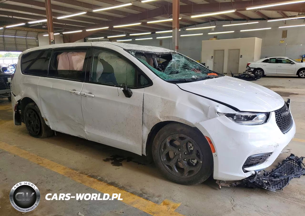 2024 Chrysler Pacifica Hybrid Select VIN:2C4RC1S71RR111951 - 4