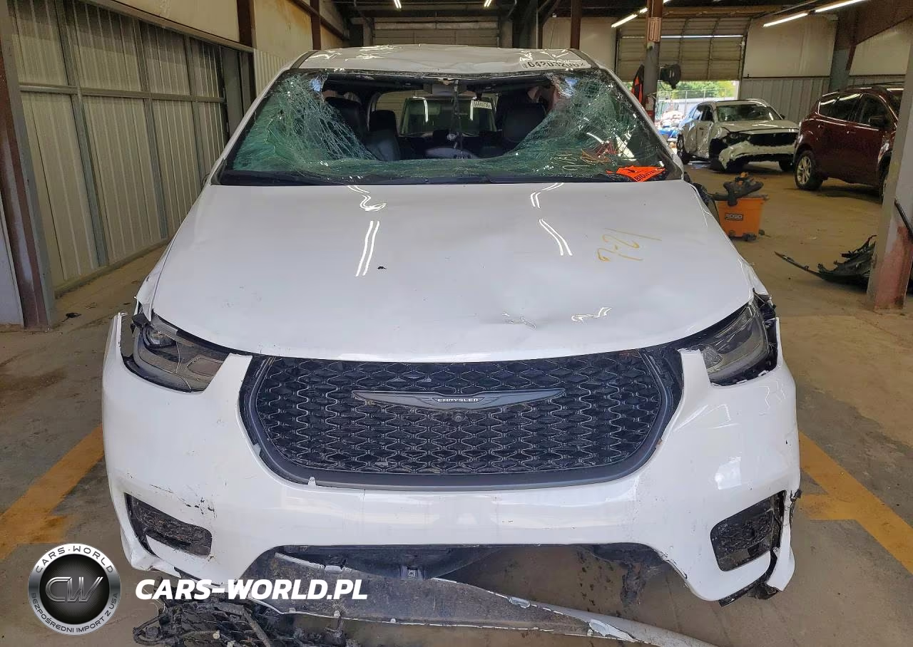 2024 Chrysler Pacifica Hybrid Select VIN:2C4RC1S71RR111951 - 5