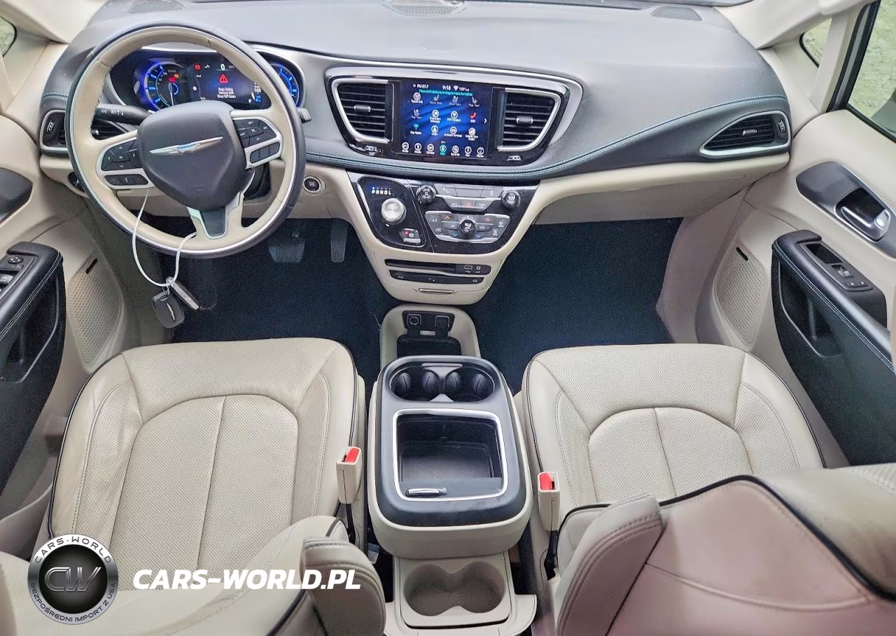 2018 Chrysler Pacifica Hybrid Limited VIN:2C4RC1N79JR230055 - 8
