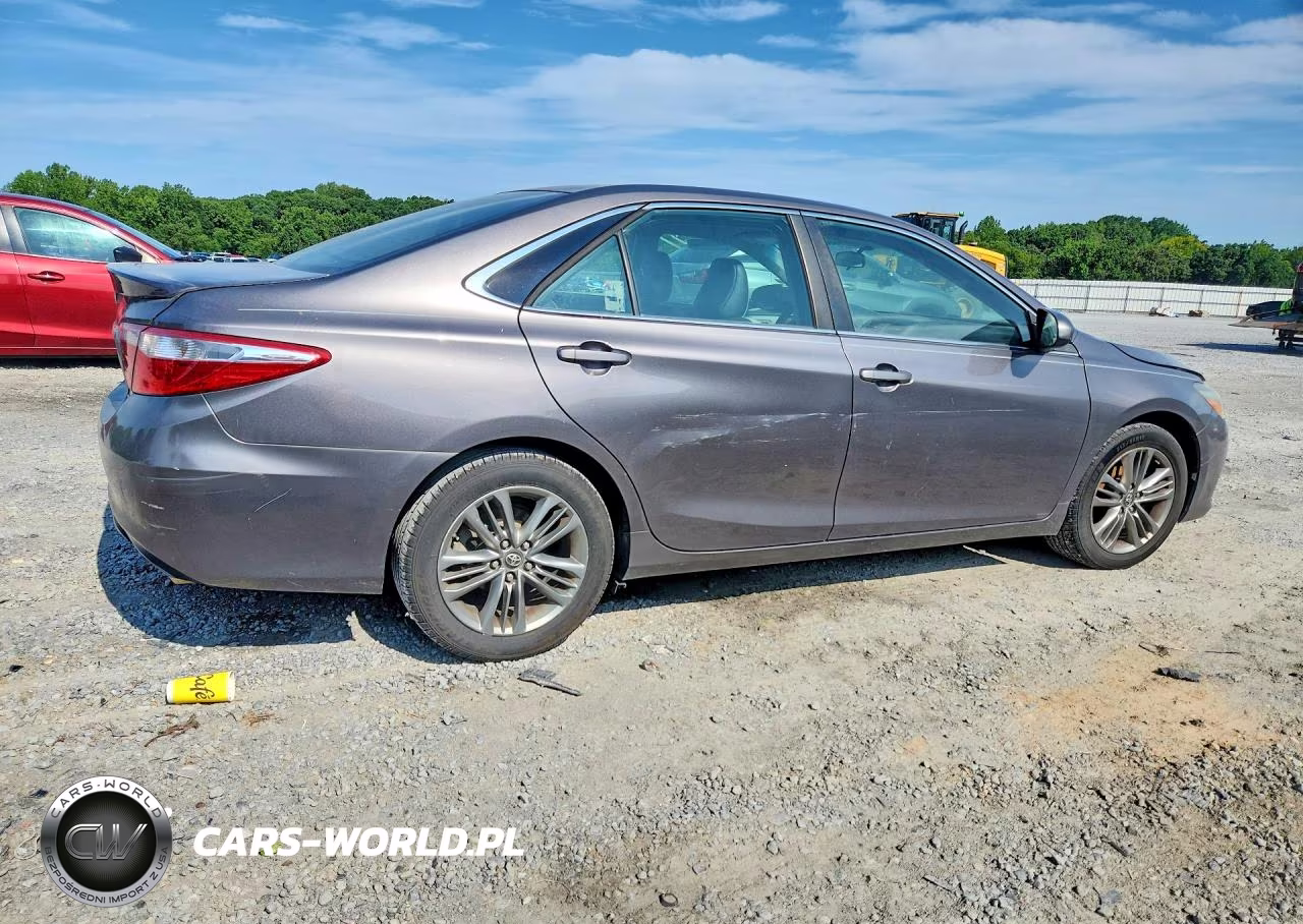 2016 Toyota Camry Se VIN:4T1BF1FK7GU238996 - 3