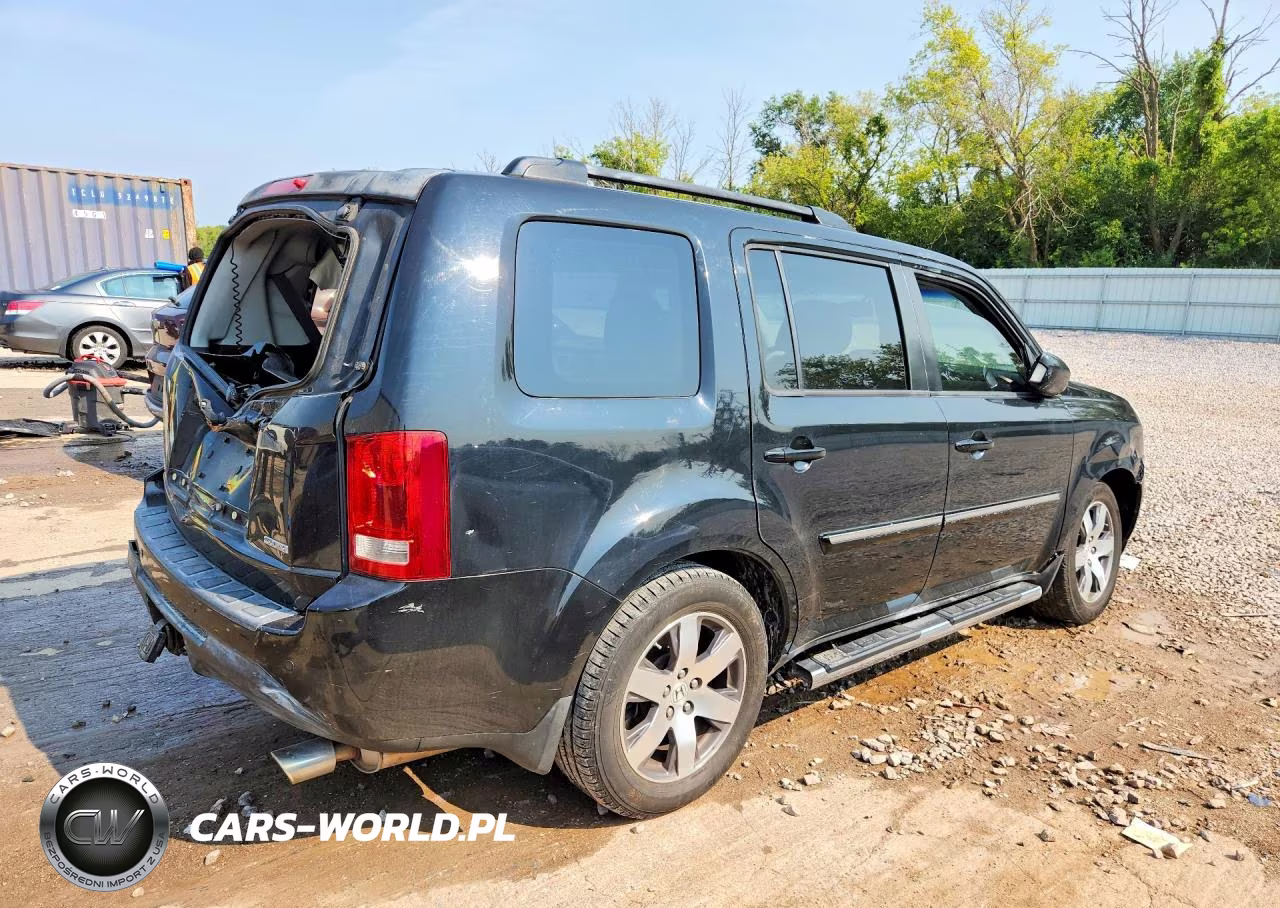 2015 Honda Pilot Touring VIN:5FNYF3H90FB013900 - 3