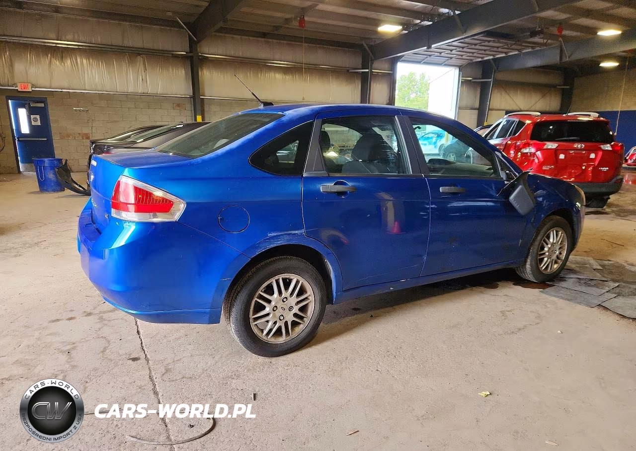 2010 Ford Focus Se VIN:1FAHP3FN6AW266436 - 3
