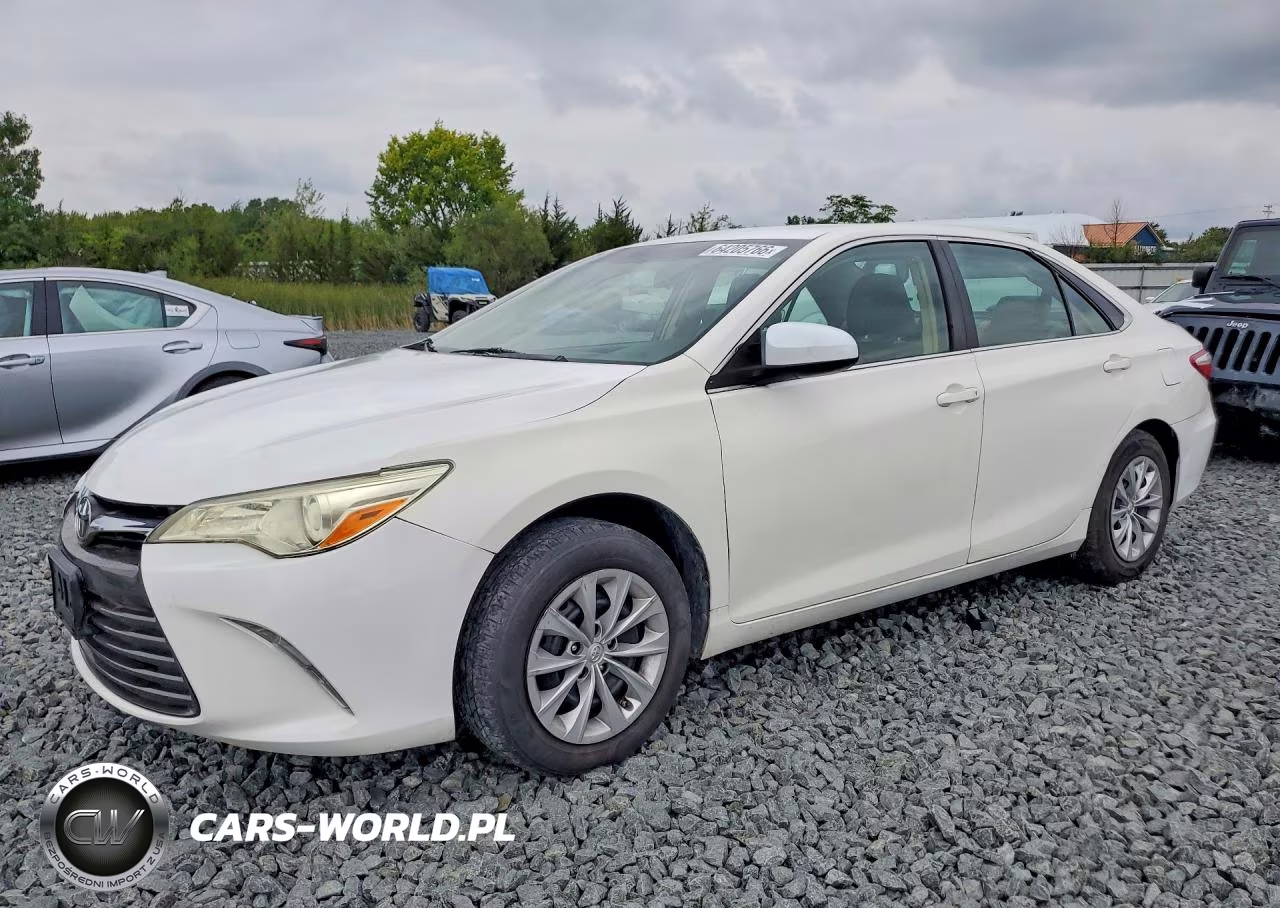 2017 Toyota Camry Le – zdjęcie 1 z 12