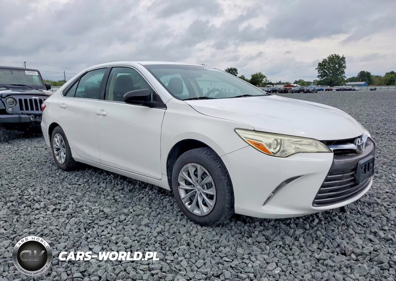 2017 Toyota Camry Le VIN:4T1BF1FK4HU688980 - 4