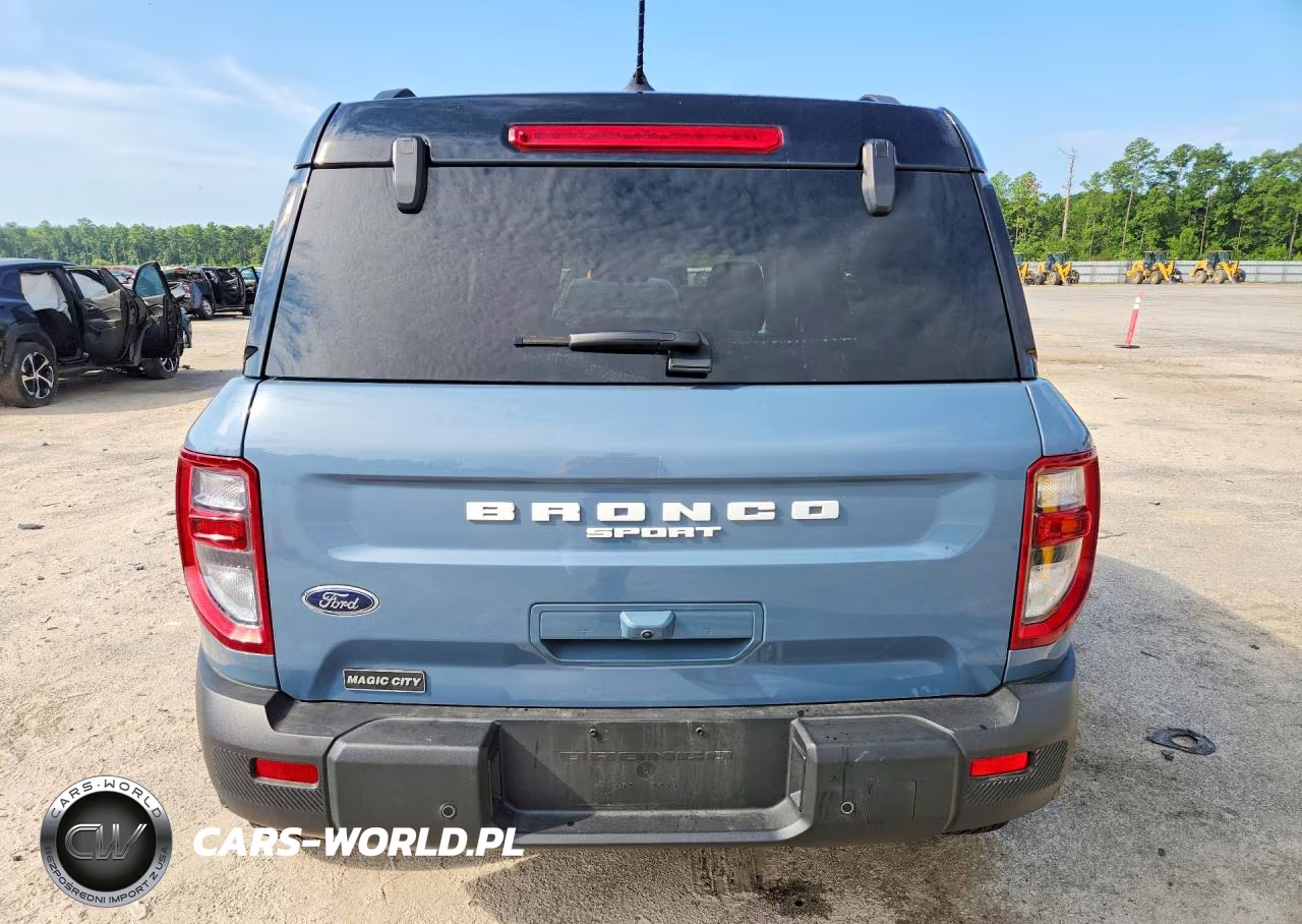 2025 Ford Bronco Sport Outer Banks VIN:3FMCR9CN6SRE36638 - 6