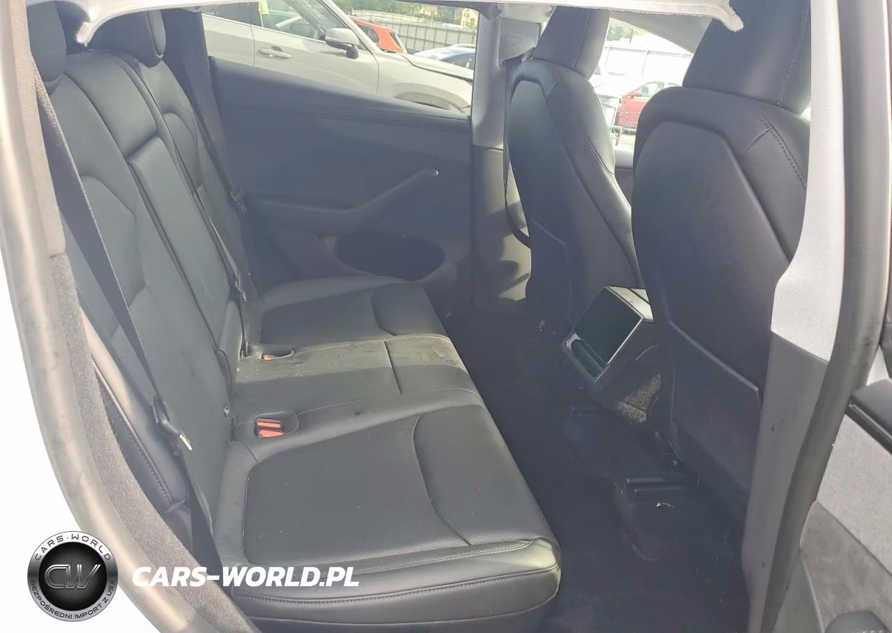 2026 Tesla Model Y VIN:7SAYGDED0TF434008 - 10