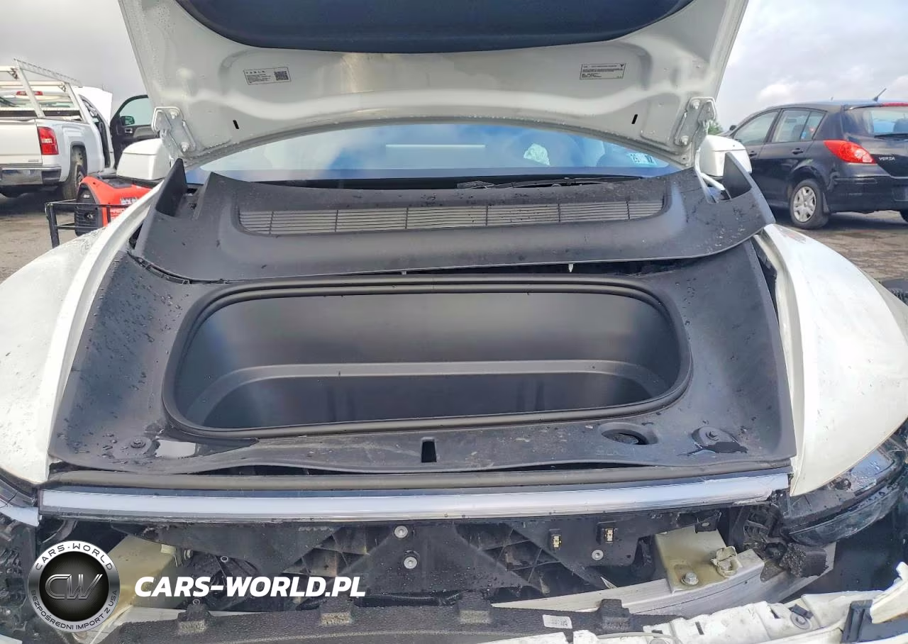 2026 Tesla Model Y VIN:7SAYGDED0TF434008 - 11