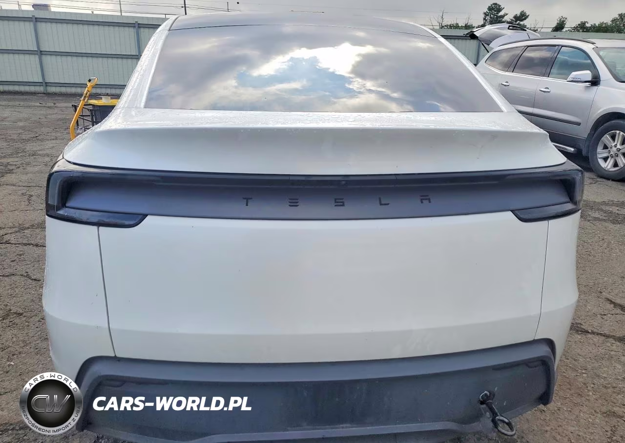 2026 Tesla Model Y VIN:7SAYGDED0TF434008 - 6