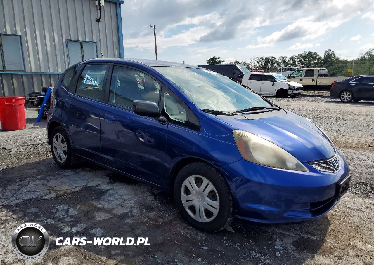 2010 Honda Fit VIN:JHMGE8H24AC006211 - 4