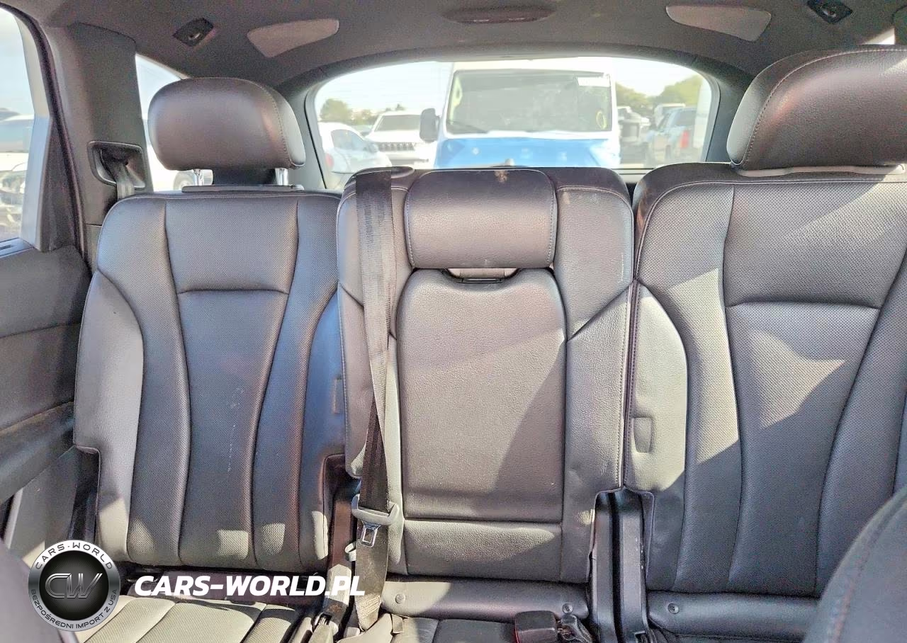 2017 Audi Q7 Prestige VIN:WA1VAAF75HD041011 - 10