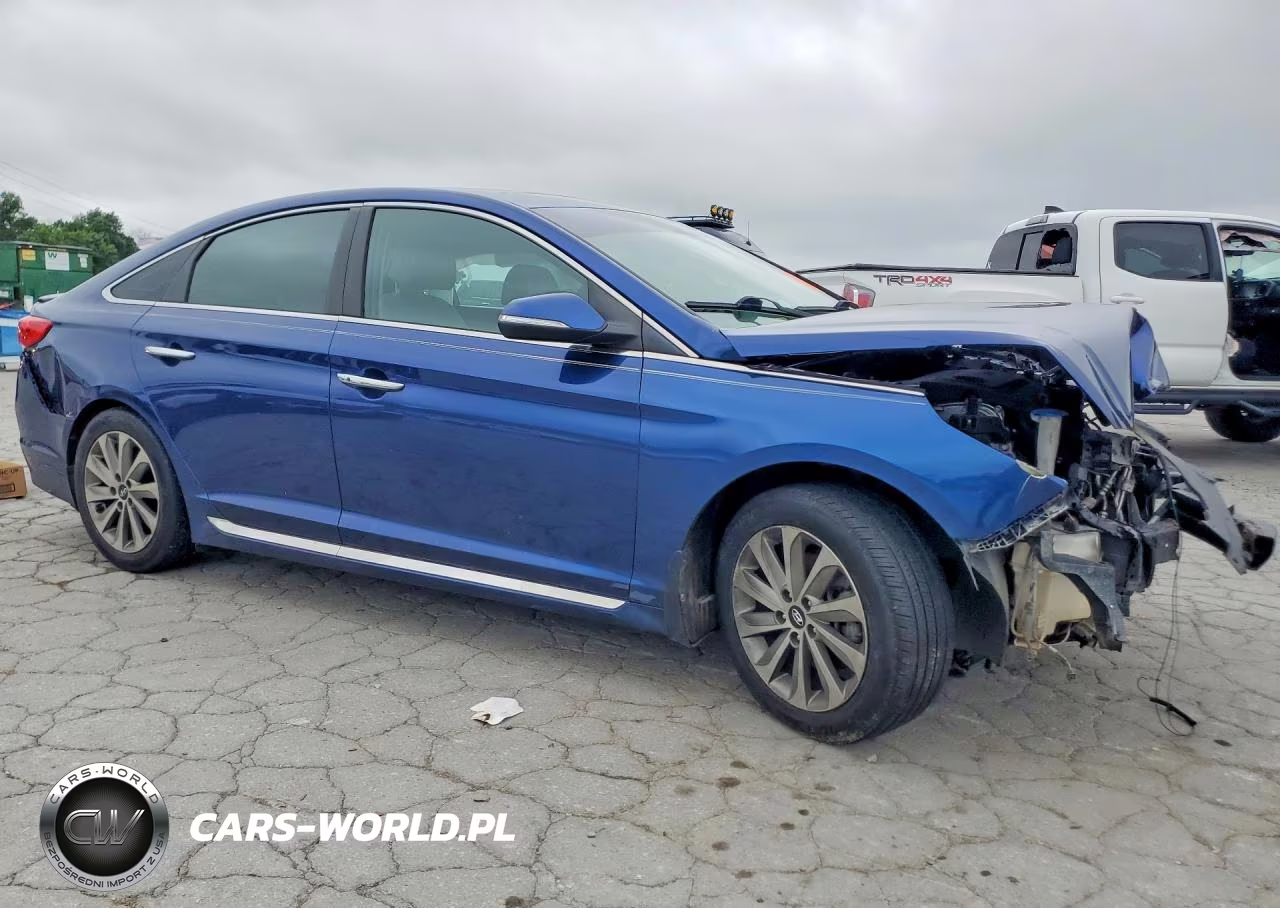 2017 Hyundai Sonata Sport VIN:5NPE34AFXHH490002 - 4