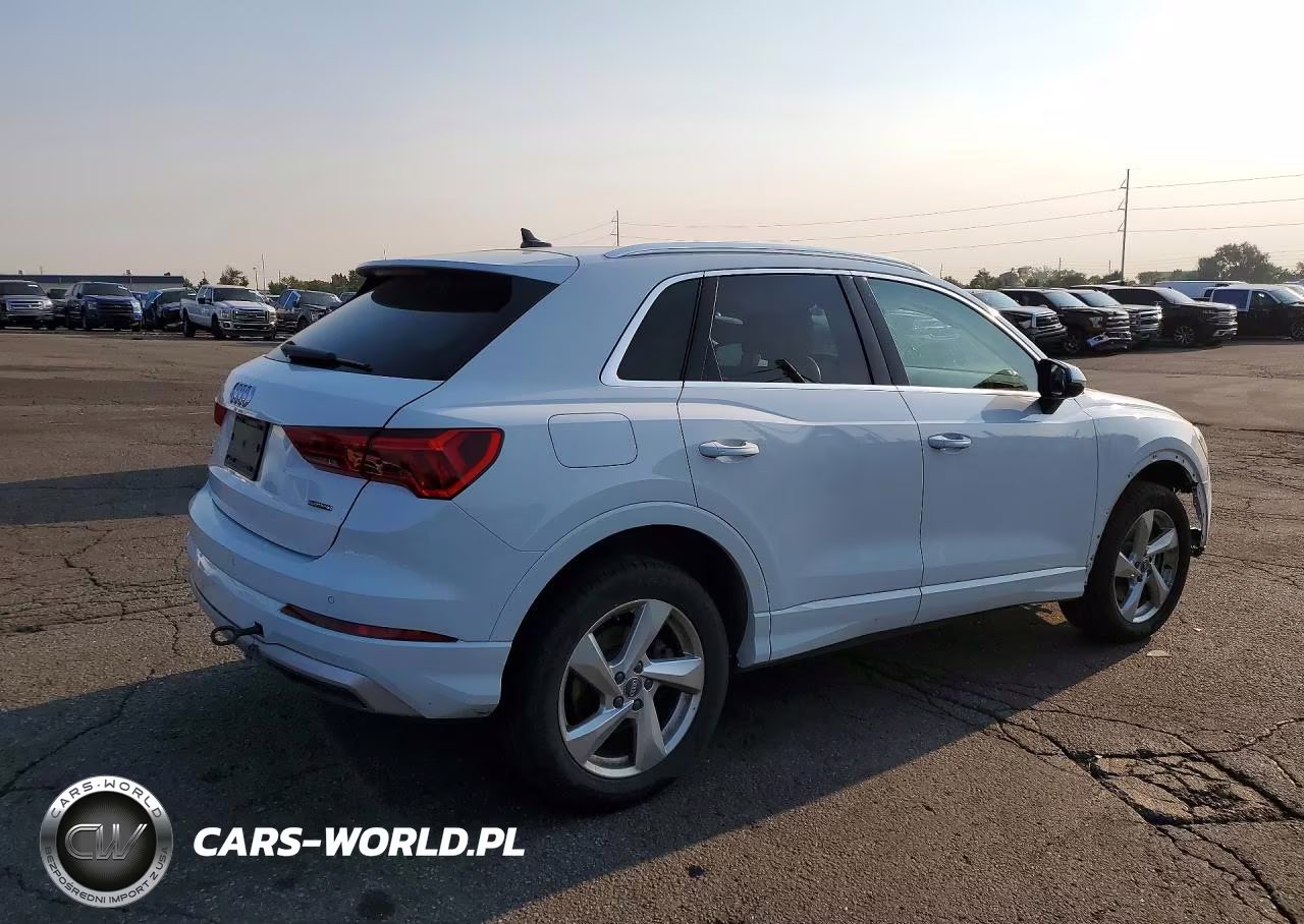 2020 Audi Q3 Premium Plus VIN:WA1BECF30L1107149 - 3