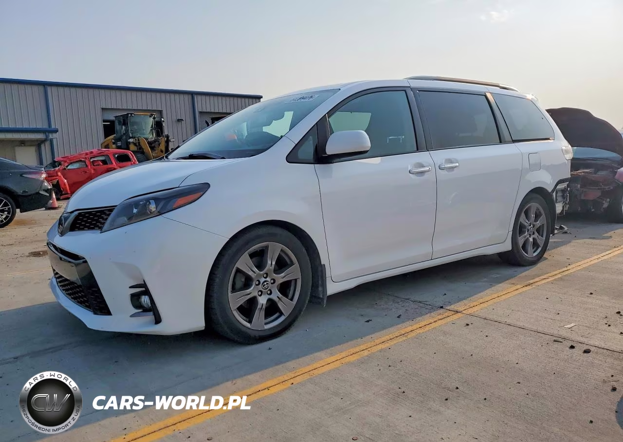 2018 Toyota Sienna Se Premium 8-Passenger