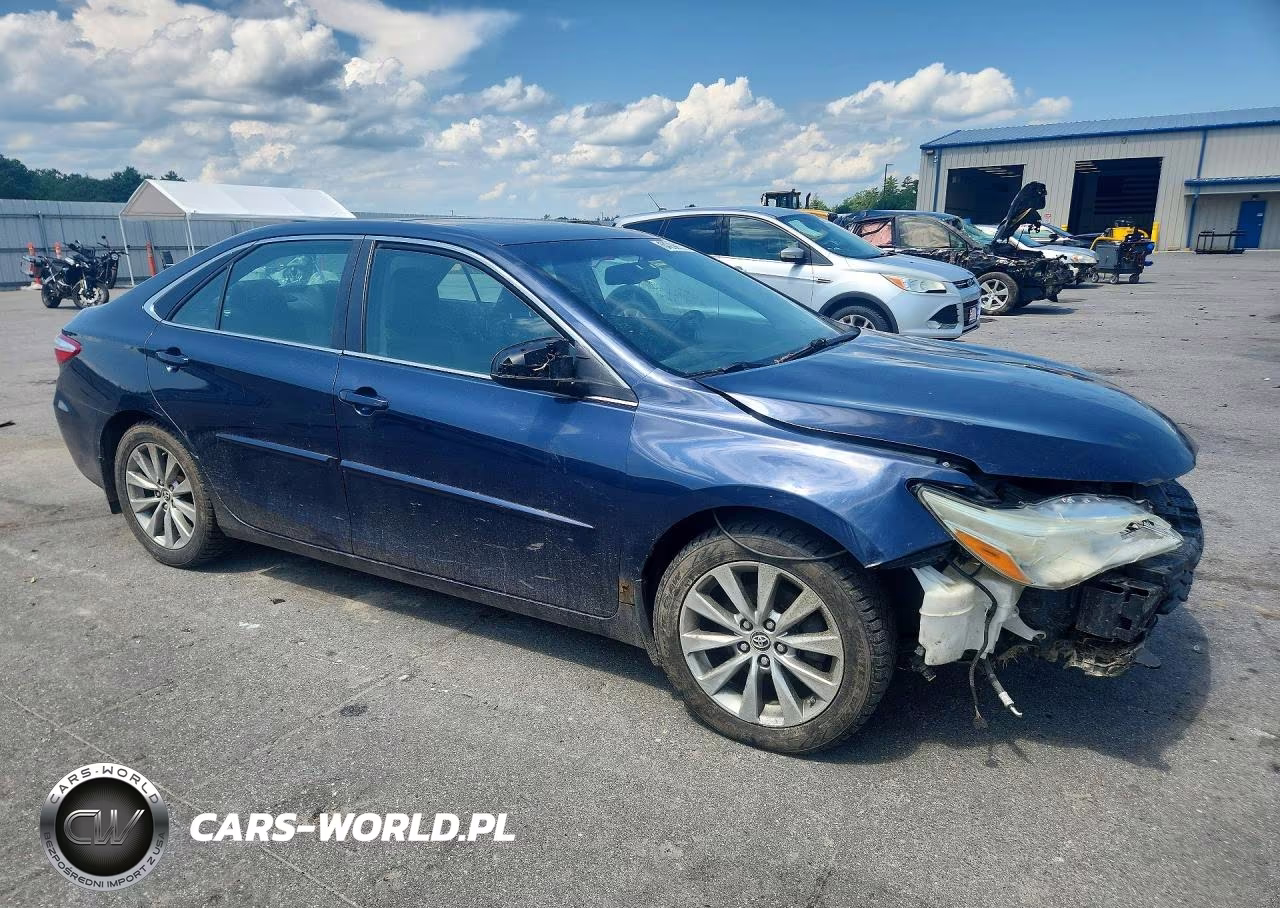 2015 Toyota Camry Xle VIN:4T1BF1FK4FU966189 - 4