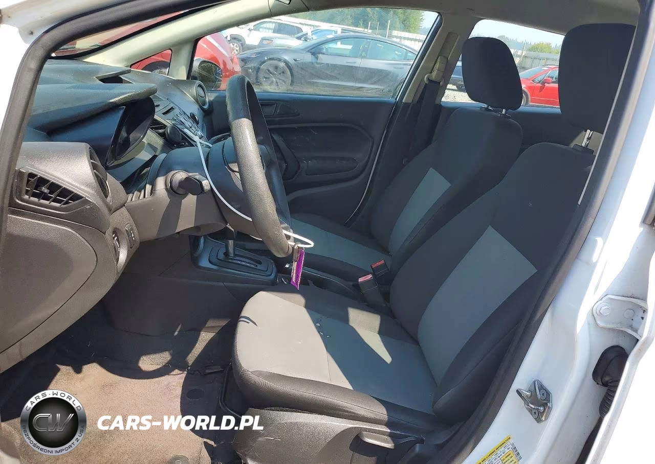 2015 Ford Fiesta S VIN:3FADP4AJ5FM204008 - 7