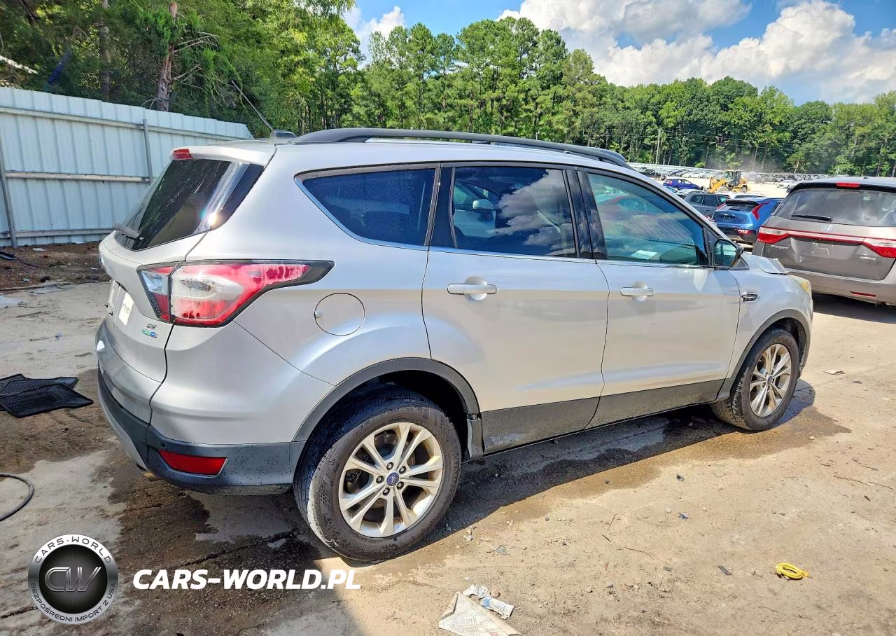 2017 Ford Escape Se VIN:1FMCU9GD5HUB45968 - 3