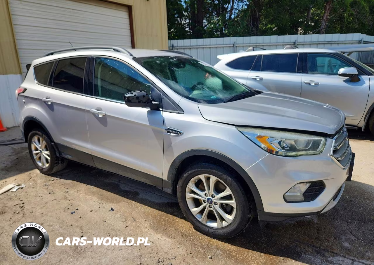 2017 Ford Escape Se VIN:1FMCU9GD5HUB45968 - 4