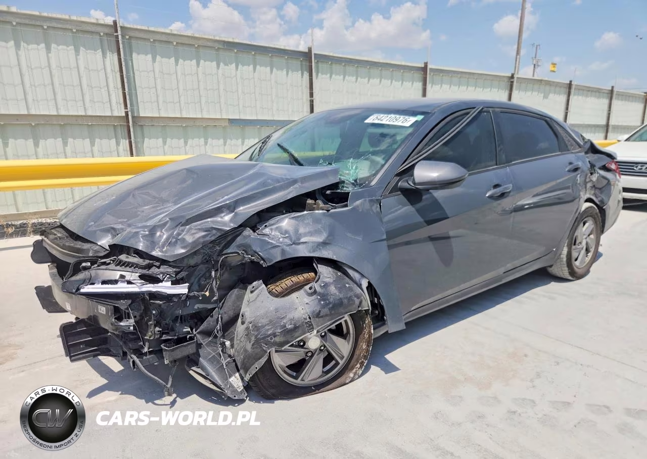 2024 Hyundai Elantra Se