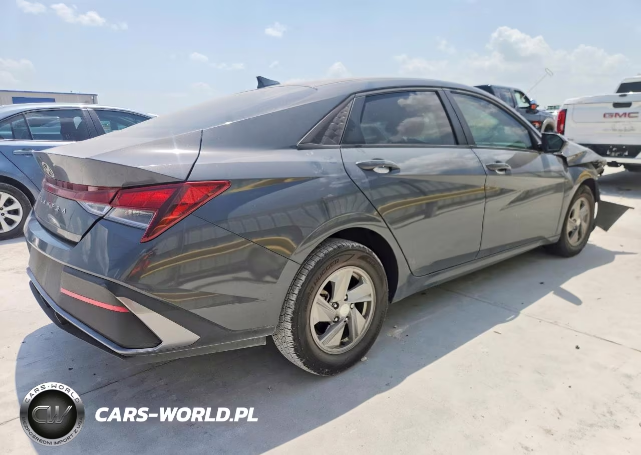 2024 Hyundai Elantra Se VIN:KMHLL4DG2RU851995 - 3