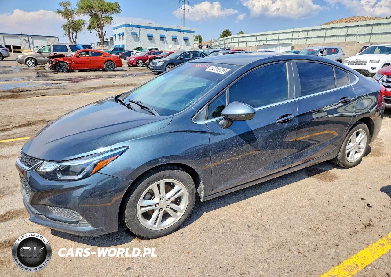 2018 Chevrolet Cruze Lt VIN:1G1BE5SM7J7119169 - 1