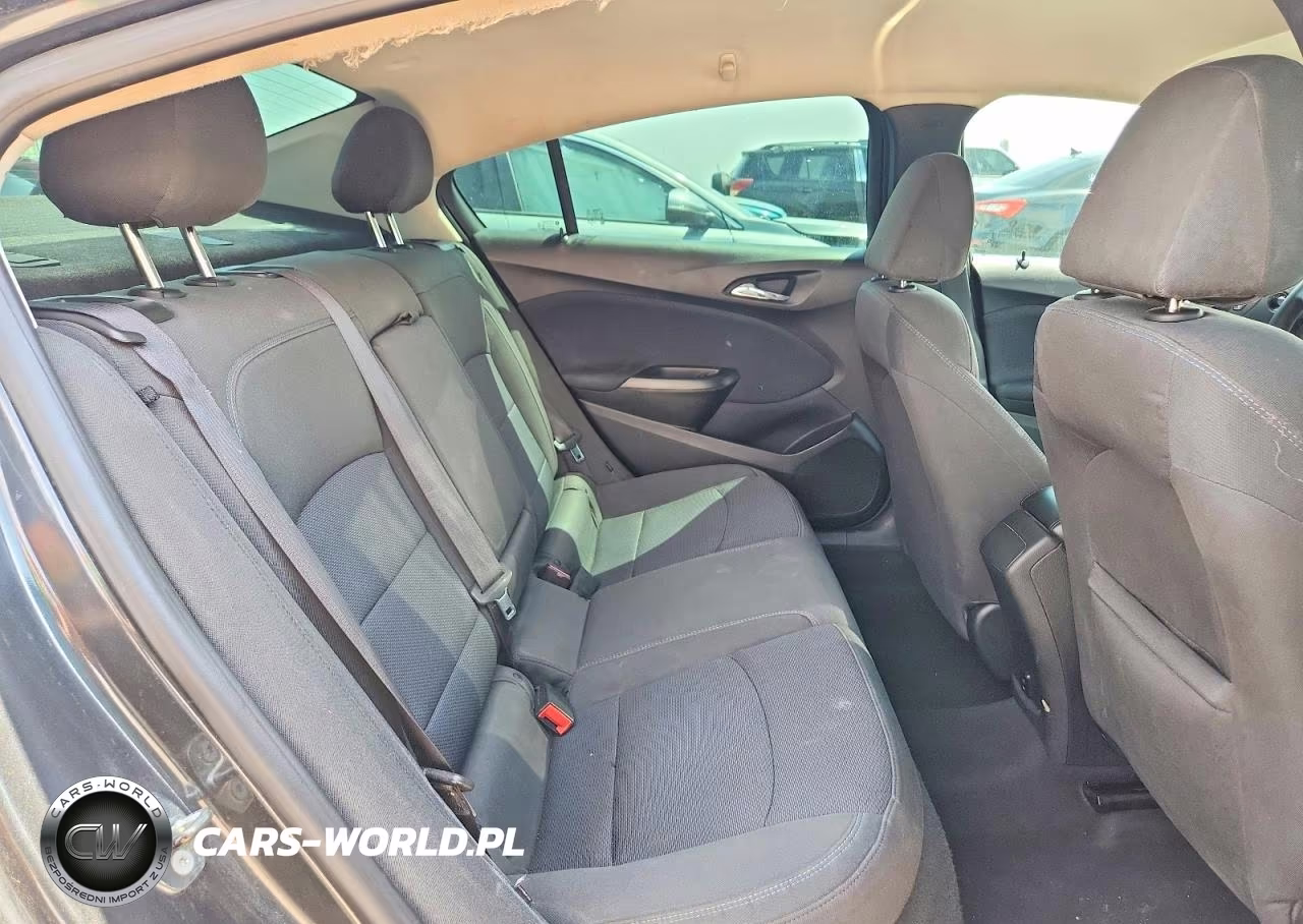2018 Chevrolet Cruze Lt VIN:1G1BE5SM7J7119169 - 10