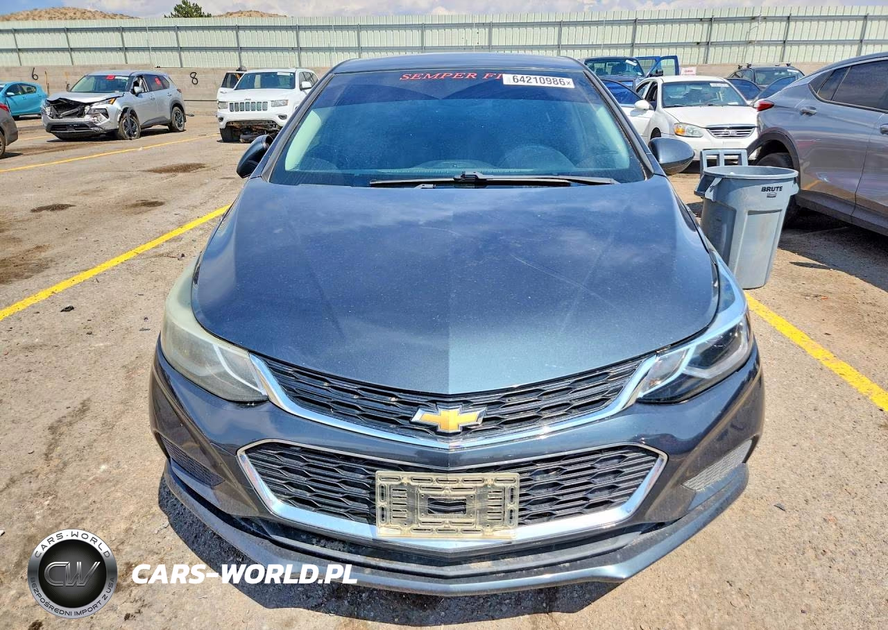 2018 Chevrolet Cruze Lt VIN:1G1BE5SM7J7119169 - 5