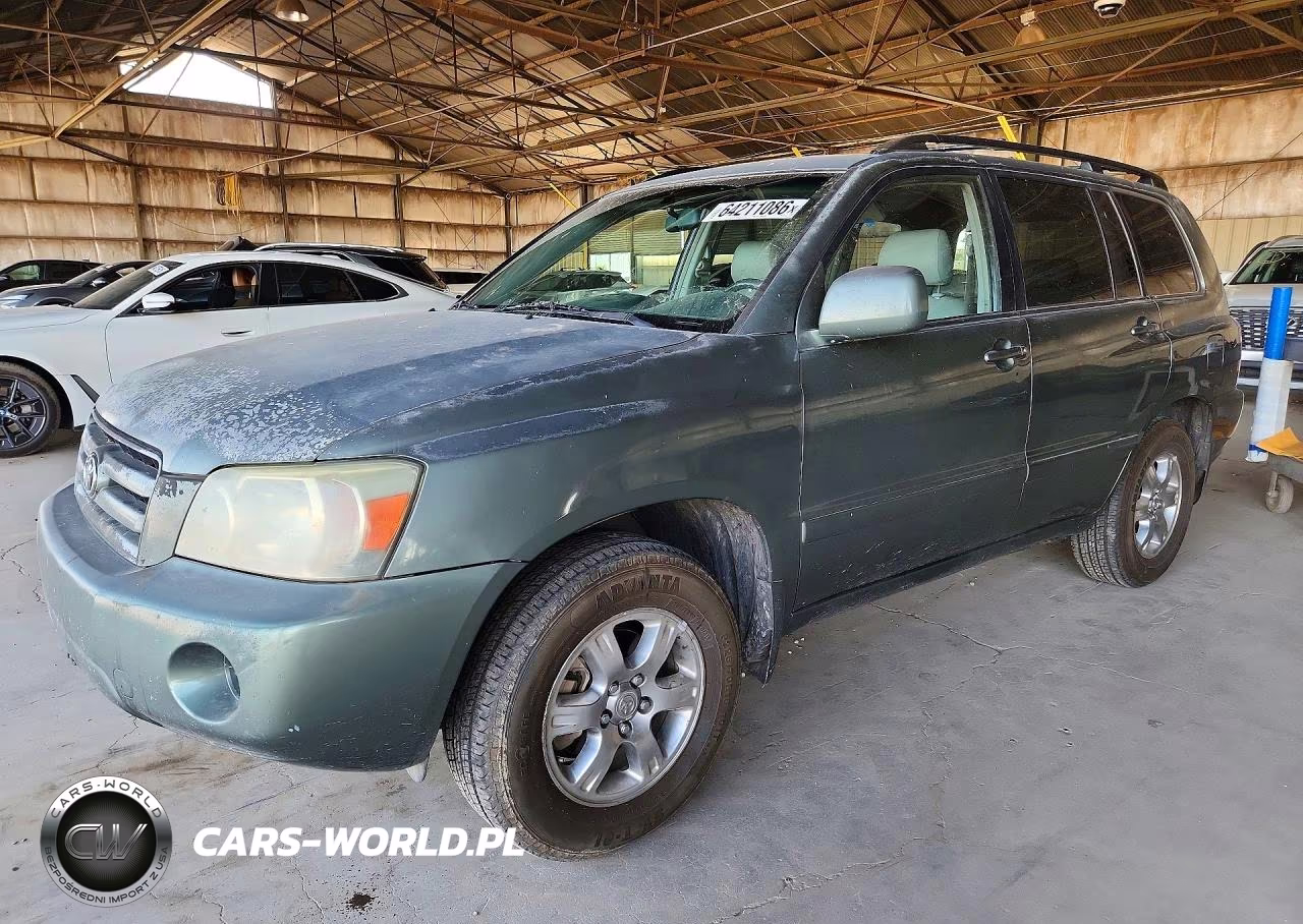 2004 Toyota Highlander Base