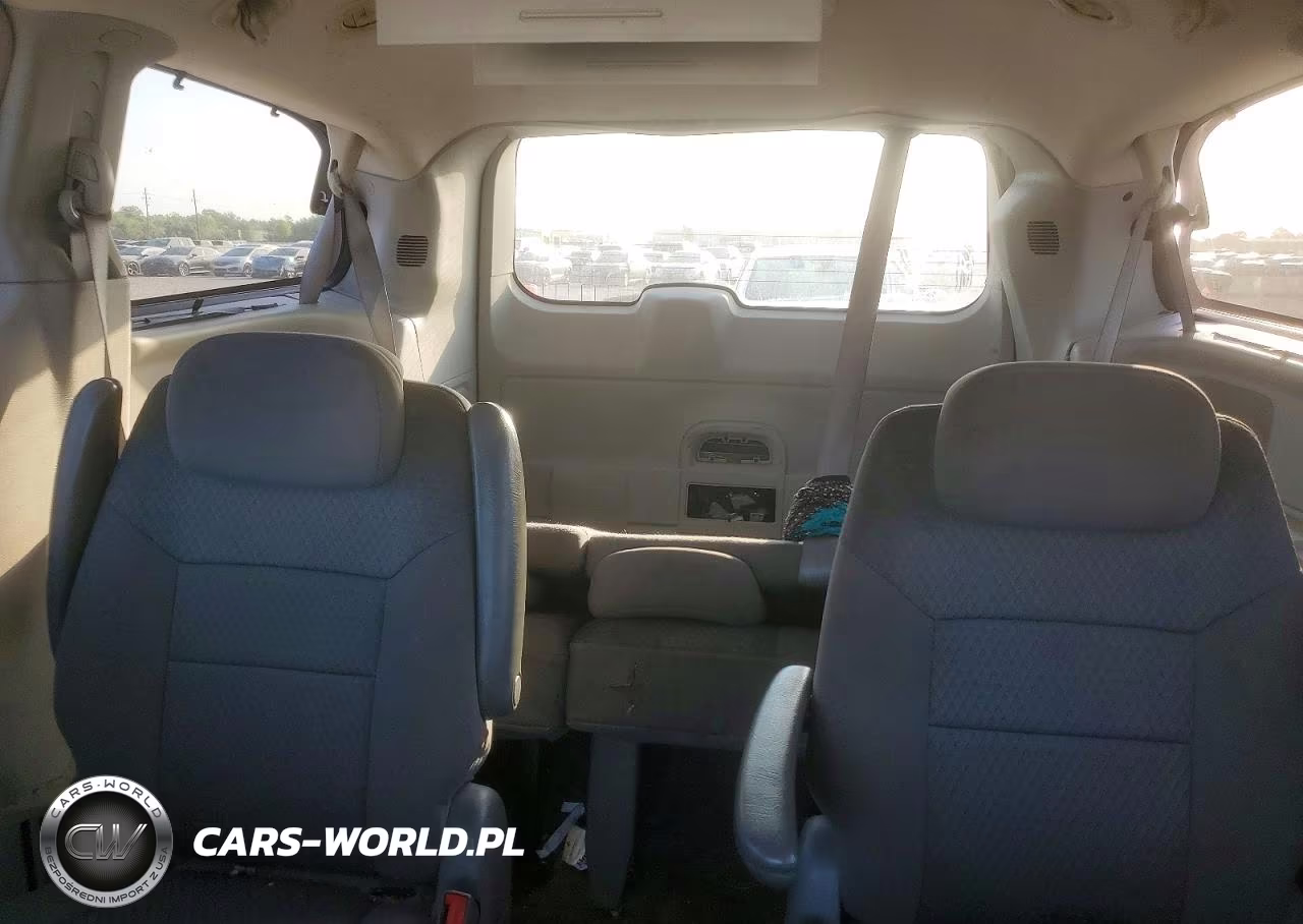 2010 Dodge Grand Caravan Crew VIN:2D4RN6DX3AR440064 - 10