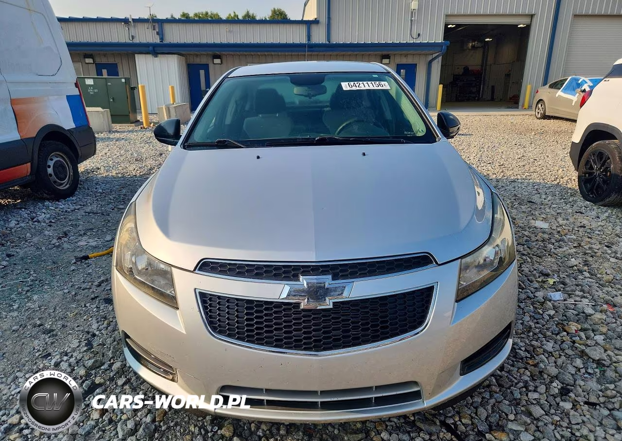 2013 Chevrolet Cruze Ls VIN:1G1PA5SH7D7256217 - 5