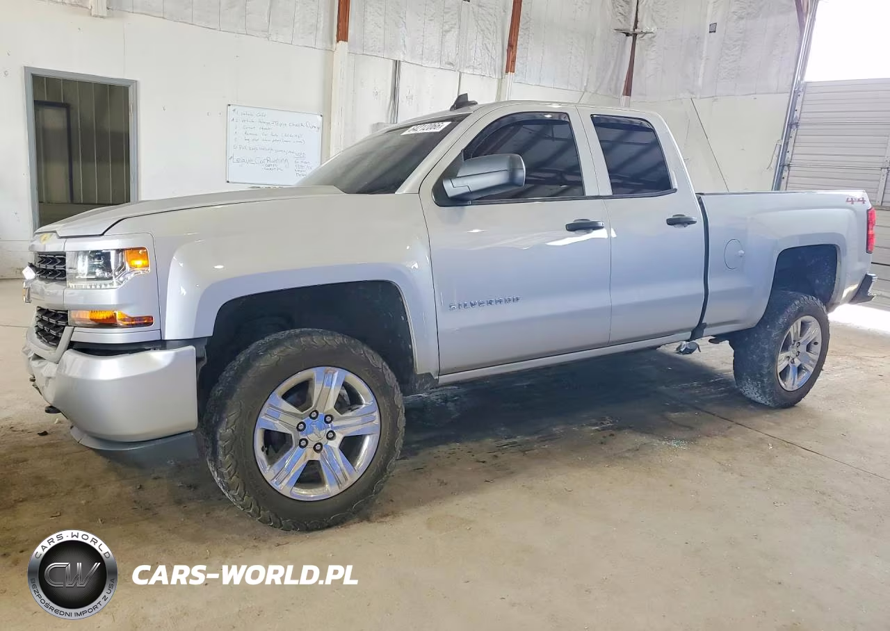 2018 Chevrolet Silverado K1500 Custom – zdjęcie 1 z 13