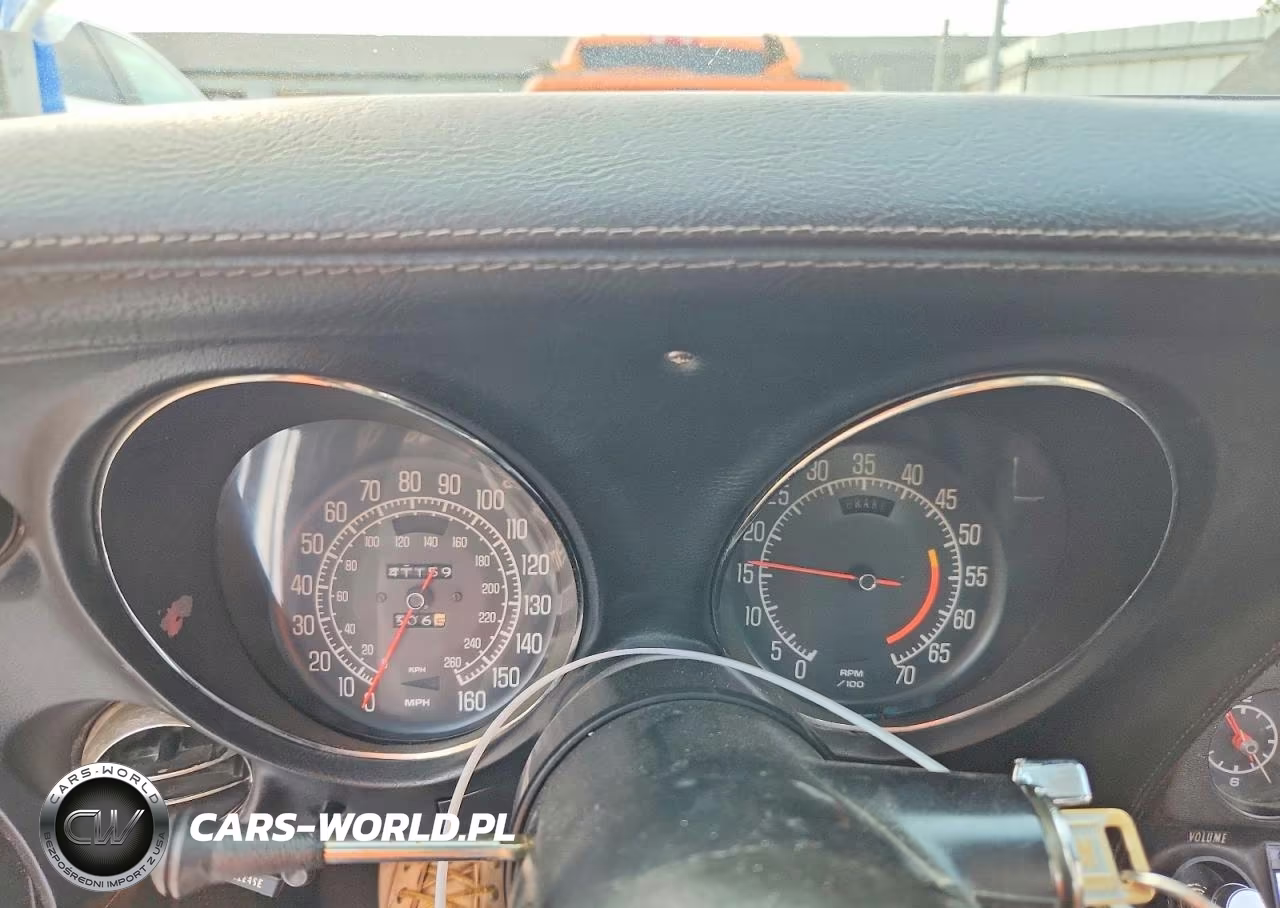 1975 Chevrolet Corvette VIN:1Z37J5S411291 - 9