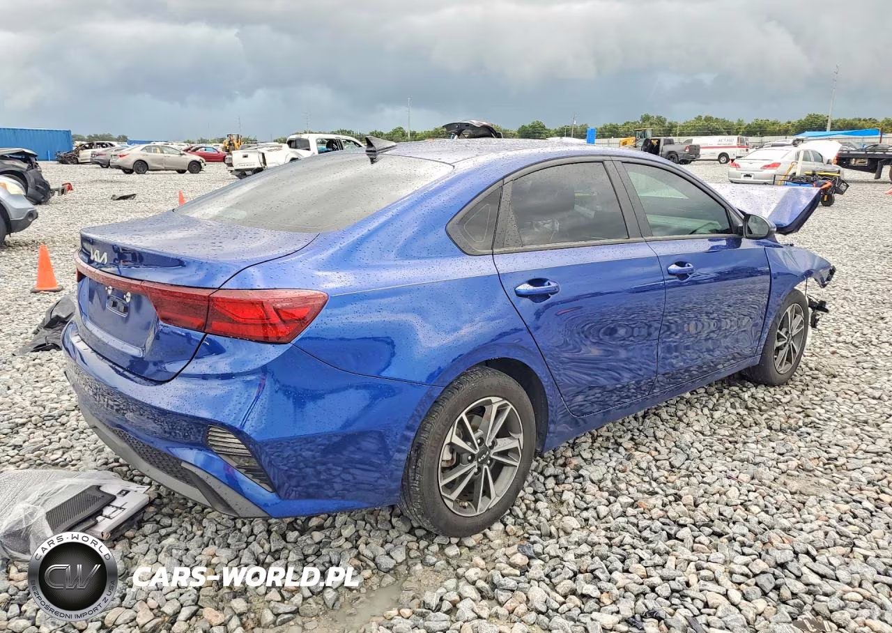 2023 Kia Forte Lxs VIN:3KPF24AD5PE601161 - 3