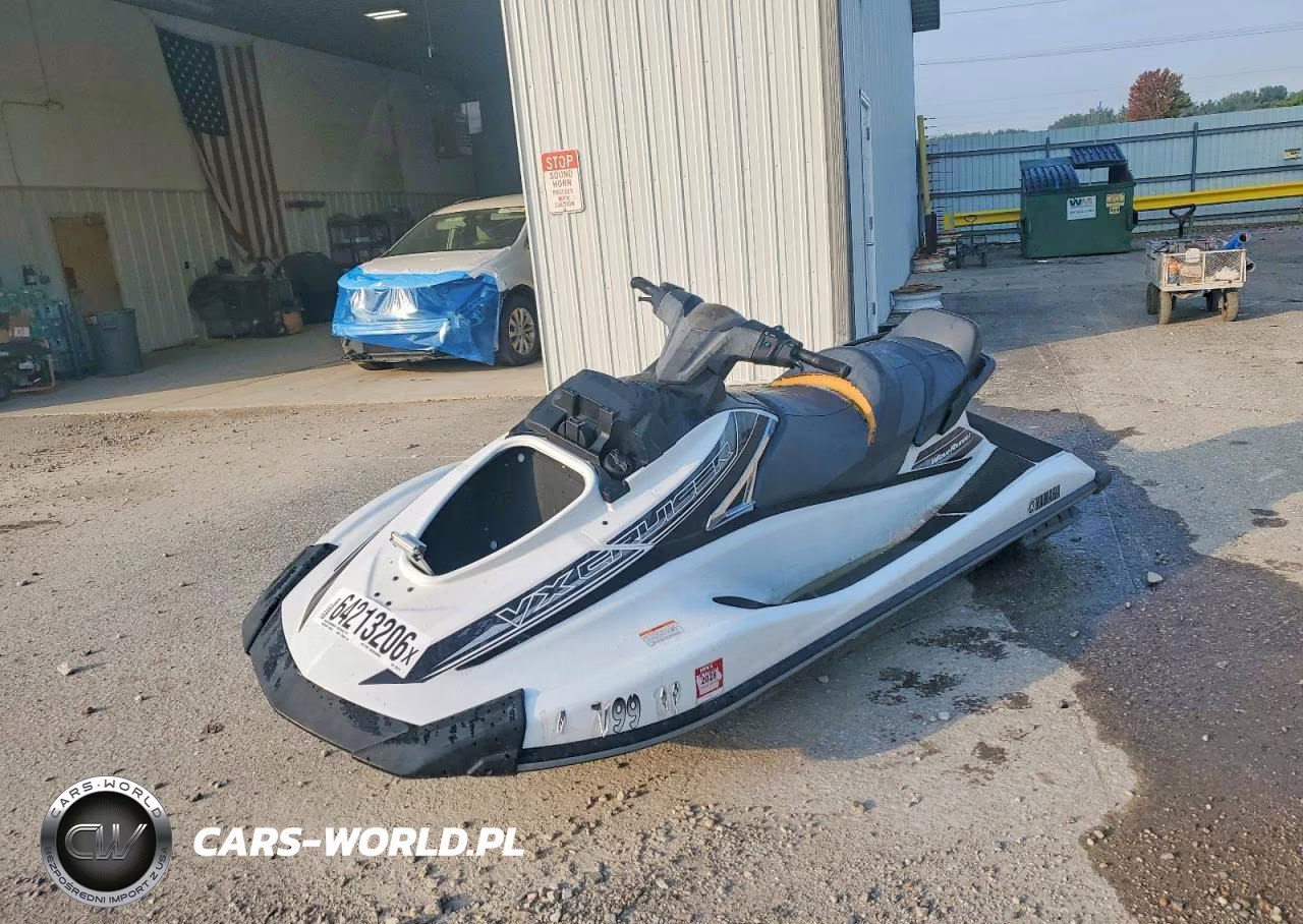 2016 Yam Jet Ski VIN:YAMA3042D616 - 2
