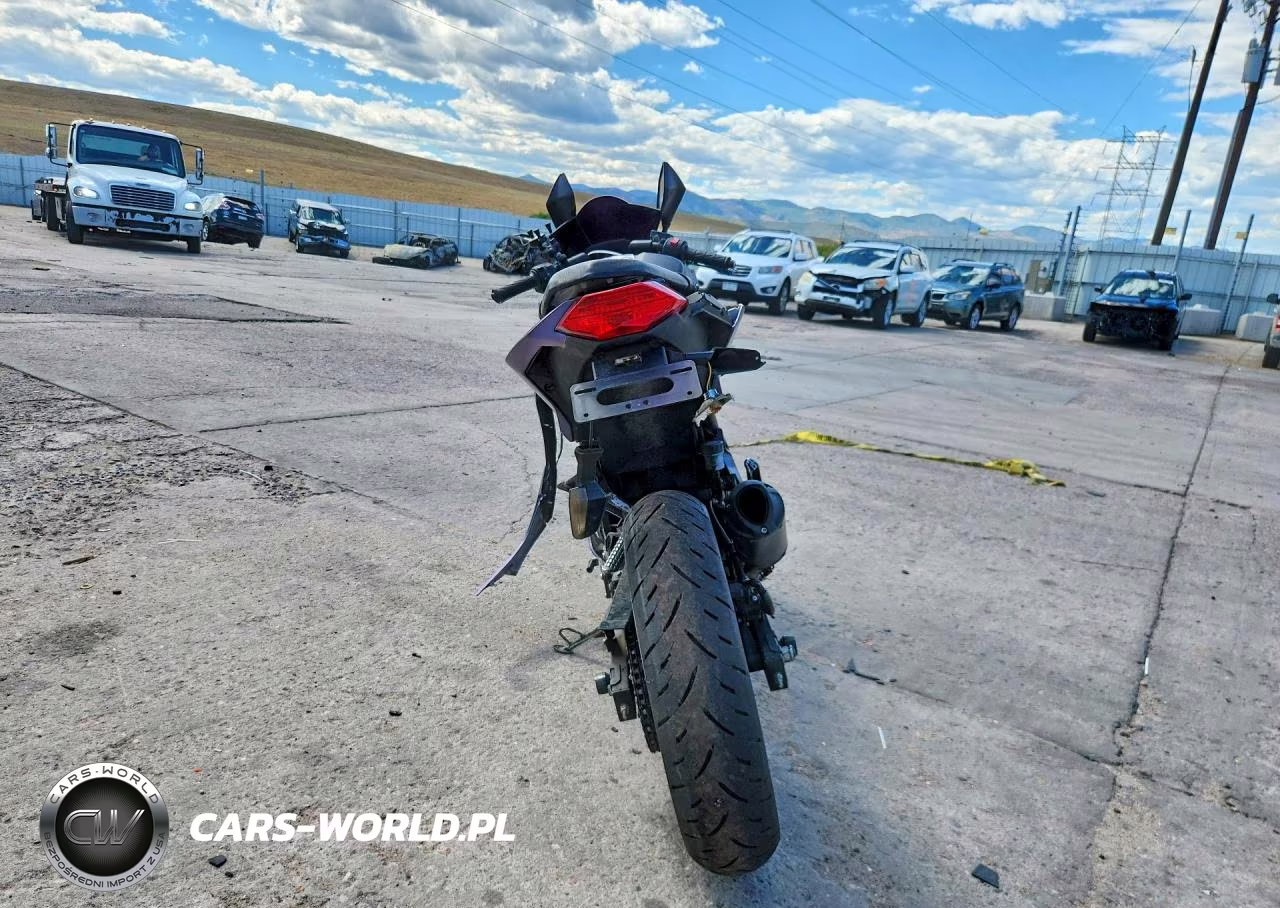 2015 Kawasaki Ex300 A VIN:JKAEX8A12FDA24743 - 4