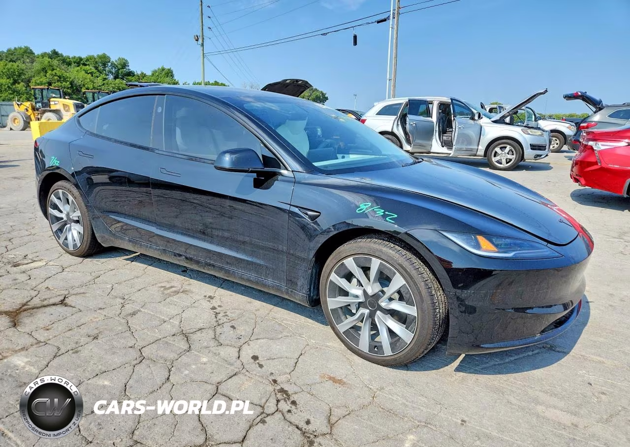 2026 Tesla Model 3 VIN:5YJ3E1EA2TF140904 - 4