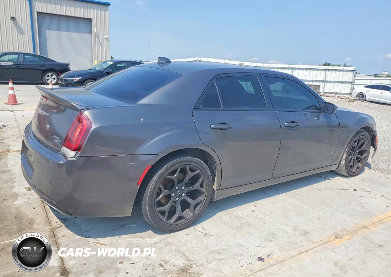CHRYSLER 300 S VIN:2C3CCABGXJH228898 - 3