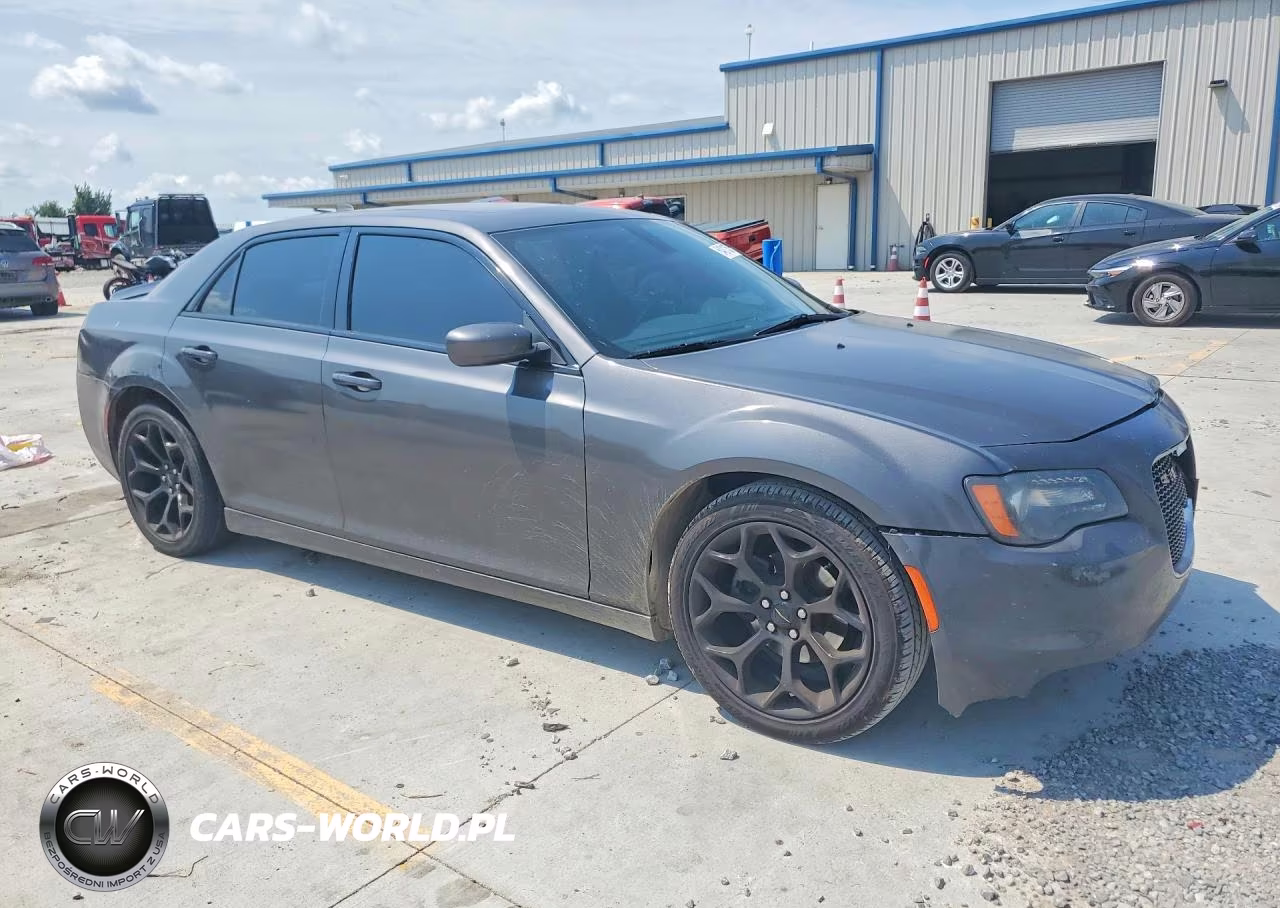 CHRYSLER 300 S VIN:2C3CCABGXJH228898 - 4