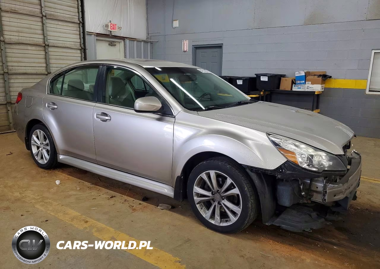 2014 Subaru Legacy 2.5I Premium VIN:4S3BMBD67E3030108 - 4