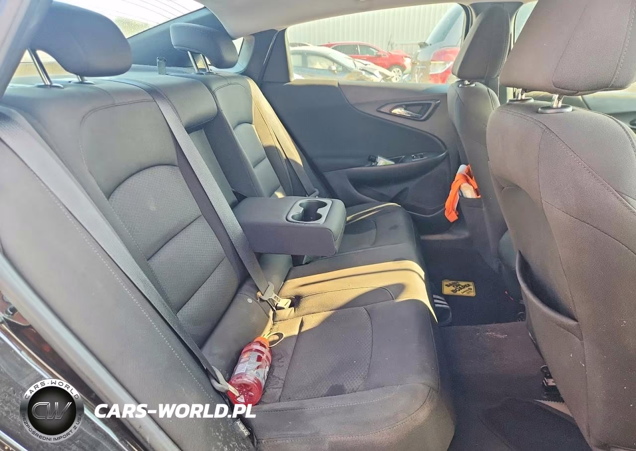2018 Chevrolet Malibu Ls VIN:1G1ZB5STXJF131997 - 10