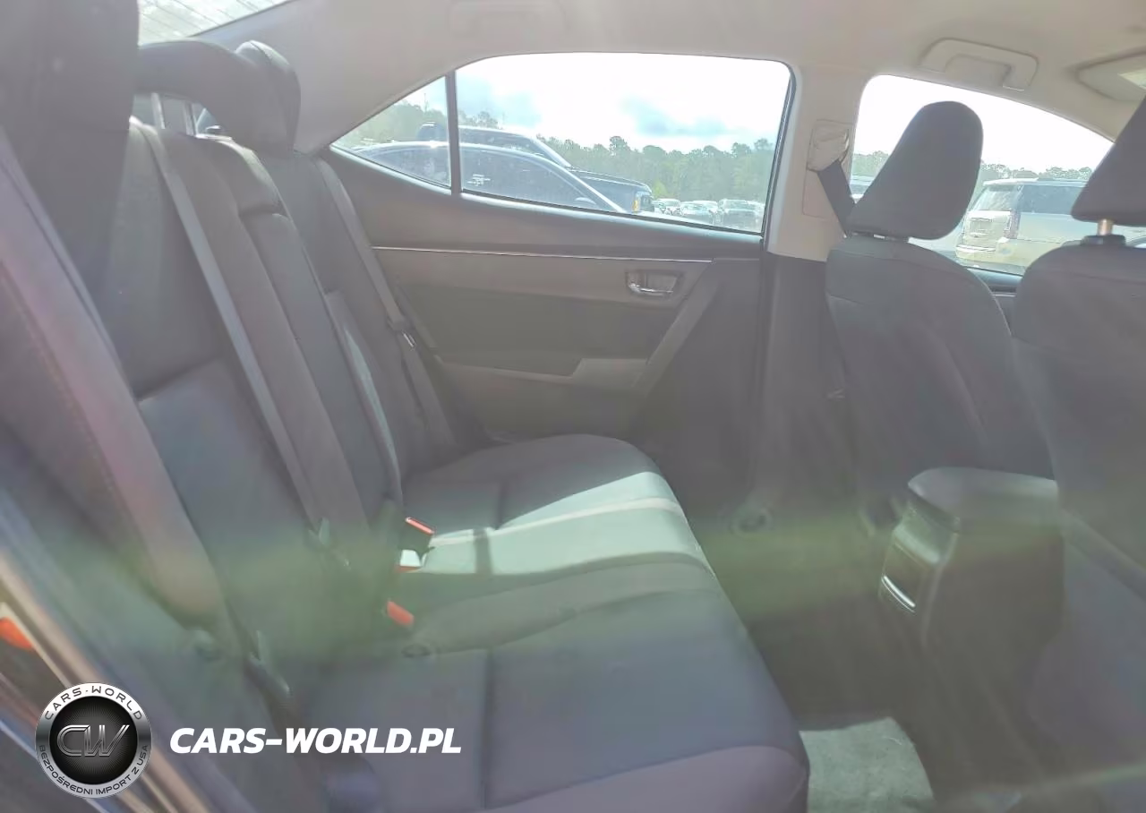 2018 Toyota Corolla Le VIN:5YFBURHE0JP848713 - 10