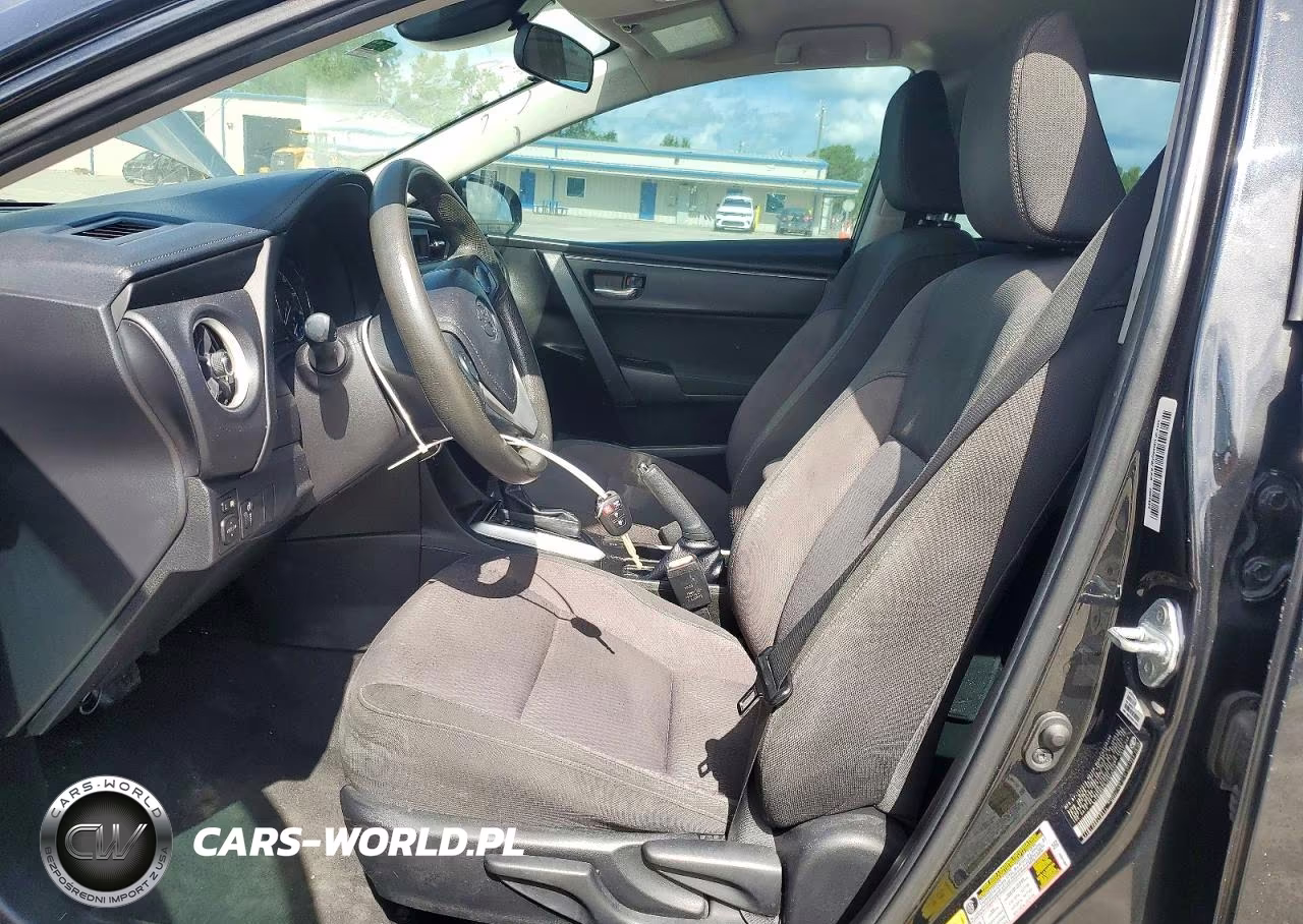 2018 Toyota Corolla Le VIN:5YFBURHE0JP848713 - 7