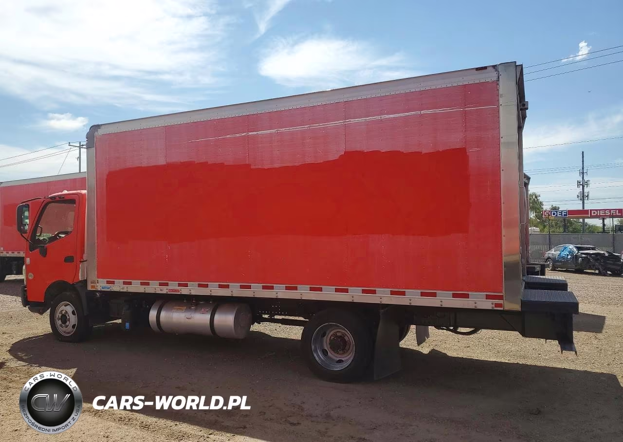 2018 Hino 195 Box Truck VIN:JHHSDM2H2JK006201 - 2