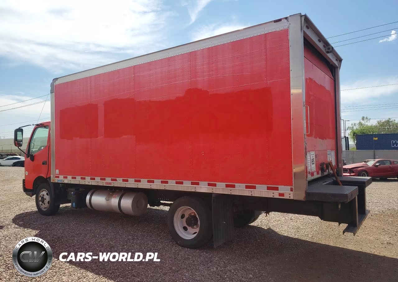 2018 Hino 195 Box Truck VIN:JHHSDM2H6JK006217 - 2