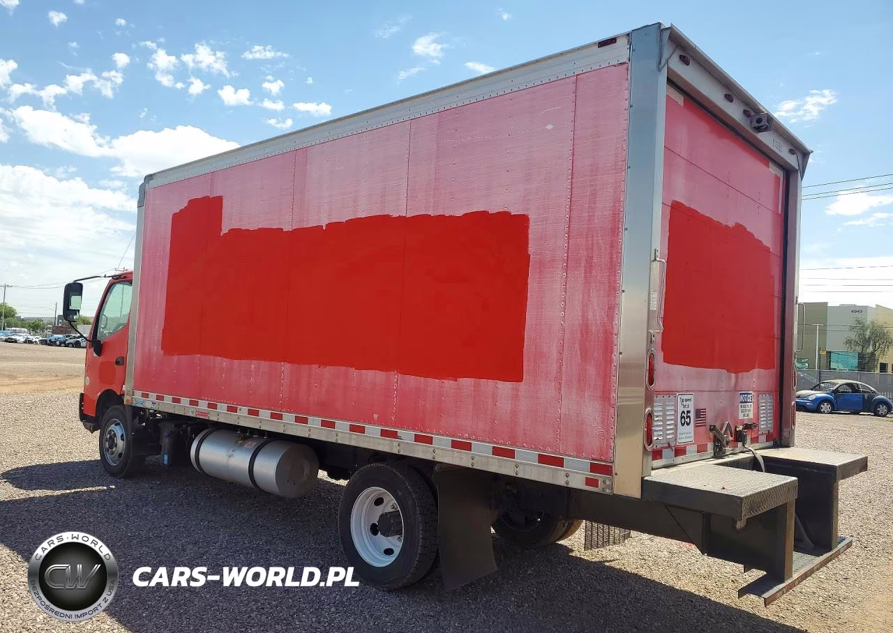 2018 Hino 195 Box Truck VIN:JHHSDM2HXJK006334 - 2