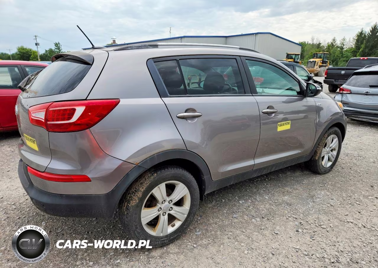 2011 Kia Sportage Lx VIN:KNDPBCA23B7172124 - 3