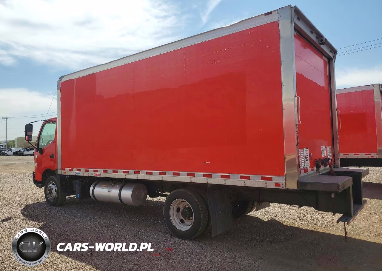 2018 Hino 195 Box Truck VIN:JHHSDM2H6JK006377 - 2