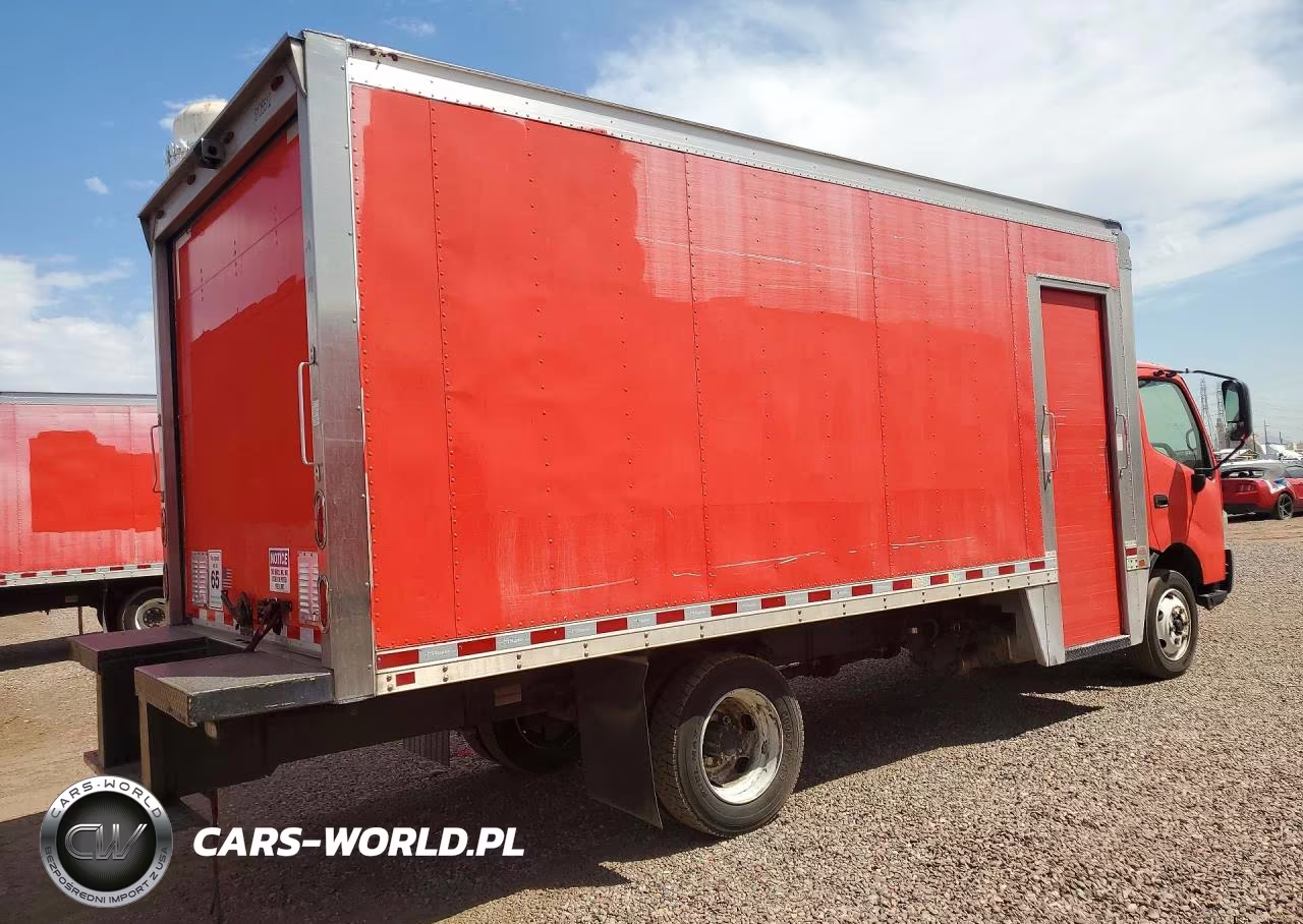 2018 Hino 195 Box Truck VIN:JHHSDM2H6JK006377 - 3